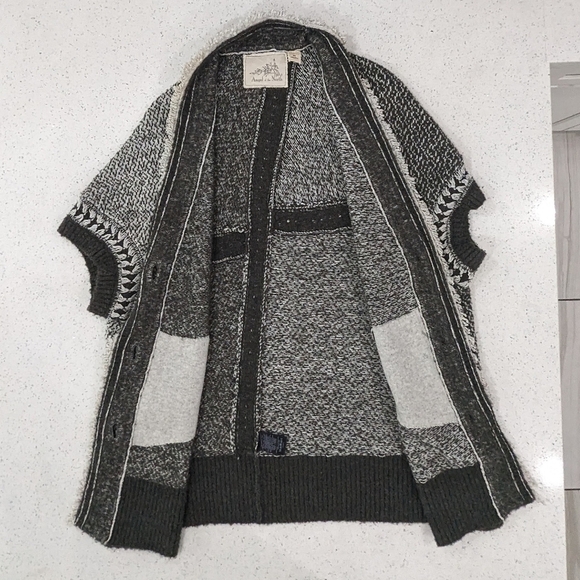 Angel Of The North By Anthropologie Wool Gray Cardigan Sweater Short Sleeve XS/S - Picture 7 of 10